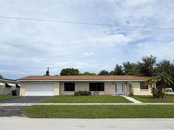 9741 SW 159th St , Miami, FL 33157