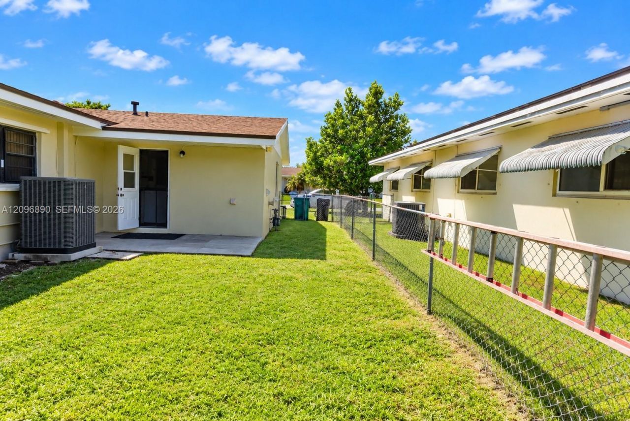 9741 SW 159th St, Miami, FL 33157 Photo