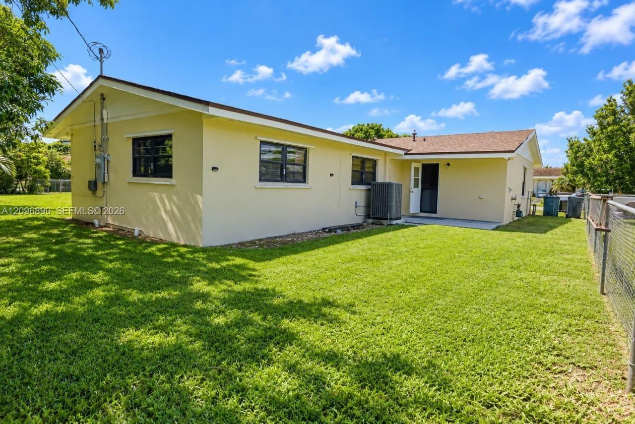 9741 SW 159th St, Miami, FL 33157 Photo
