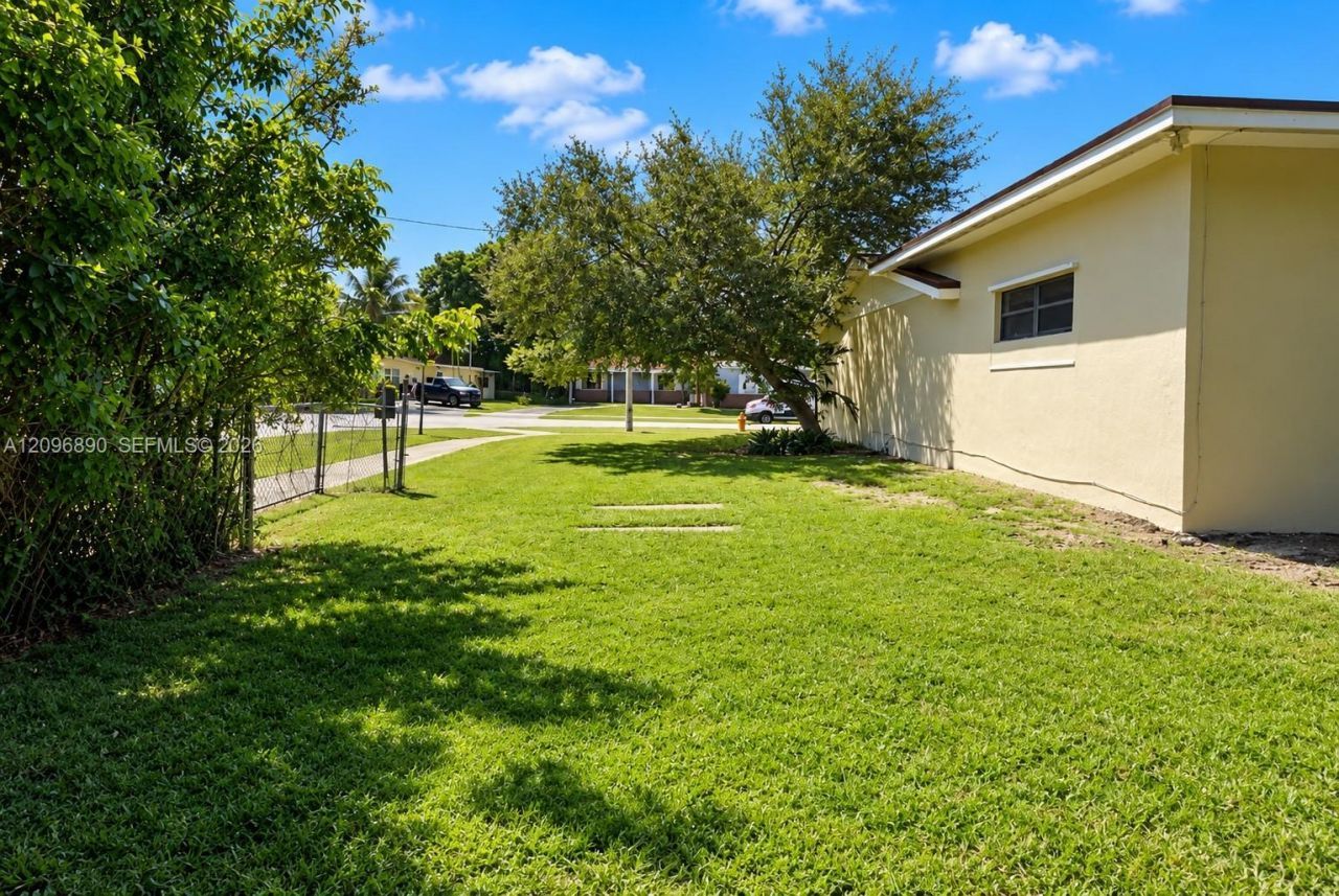 9741 SW 159th St, Miami, FL 33157 Photo