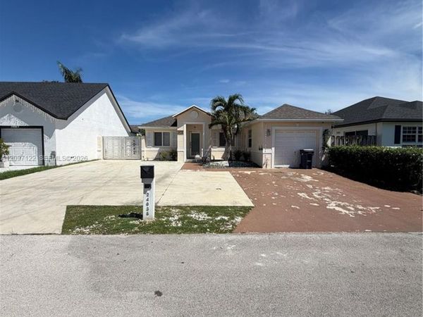 24935 SW 129th Path , Homestead, FL 33032