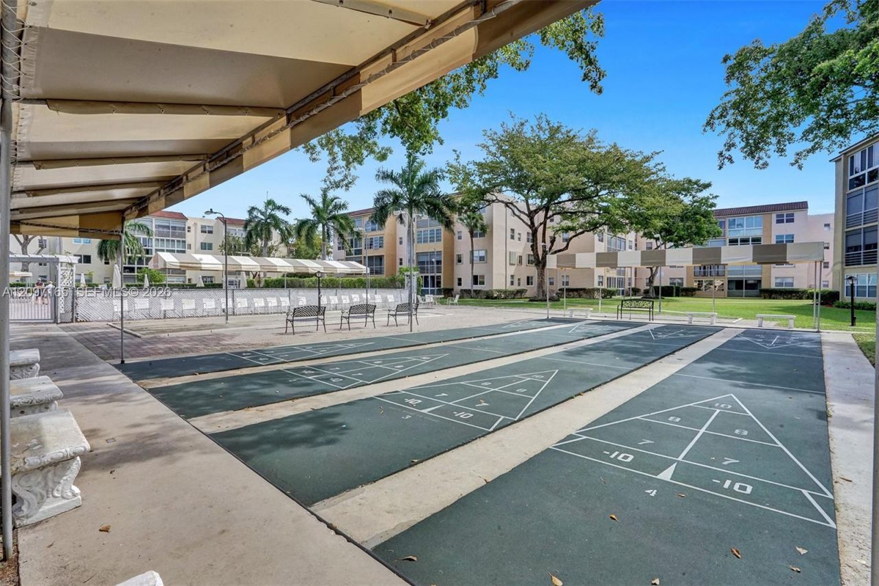 2871 Somerset Dr , Unit 209, Lauderdale Lakes, FL 33311 Photo
