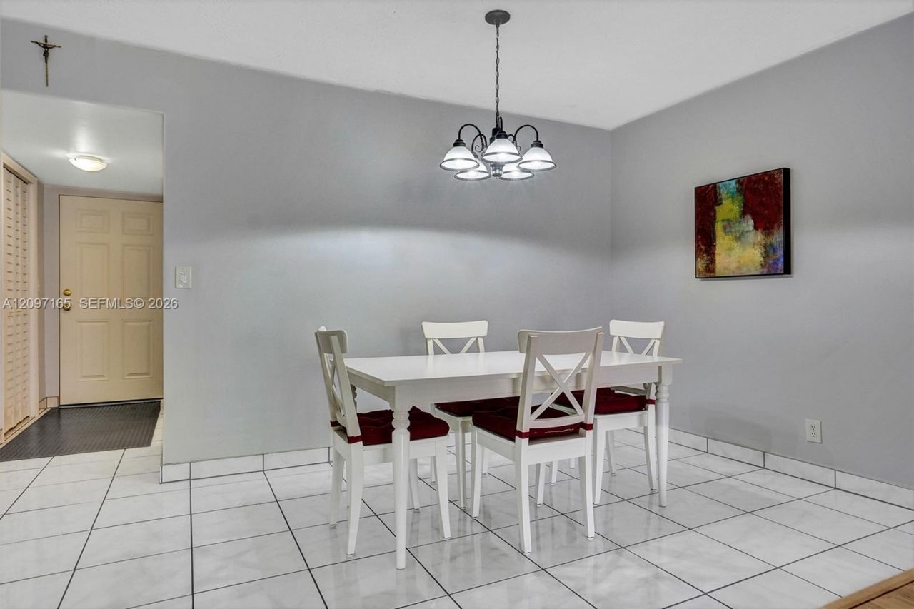 2871 Somerset Dr , Unit 209, Lauderdale Lakes, FL 33311 Photo