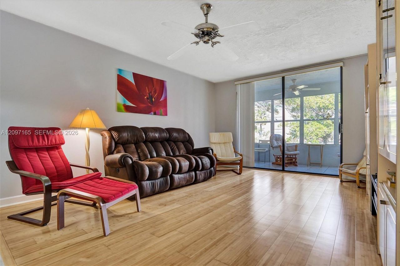 2871 Somerset Dr , Unit 209, Lauderdale Lakes, FL 33311 Photo