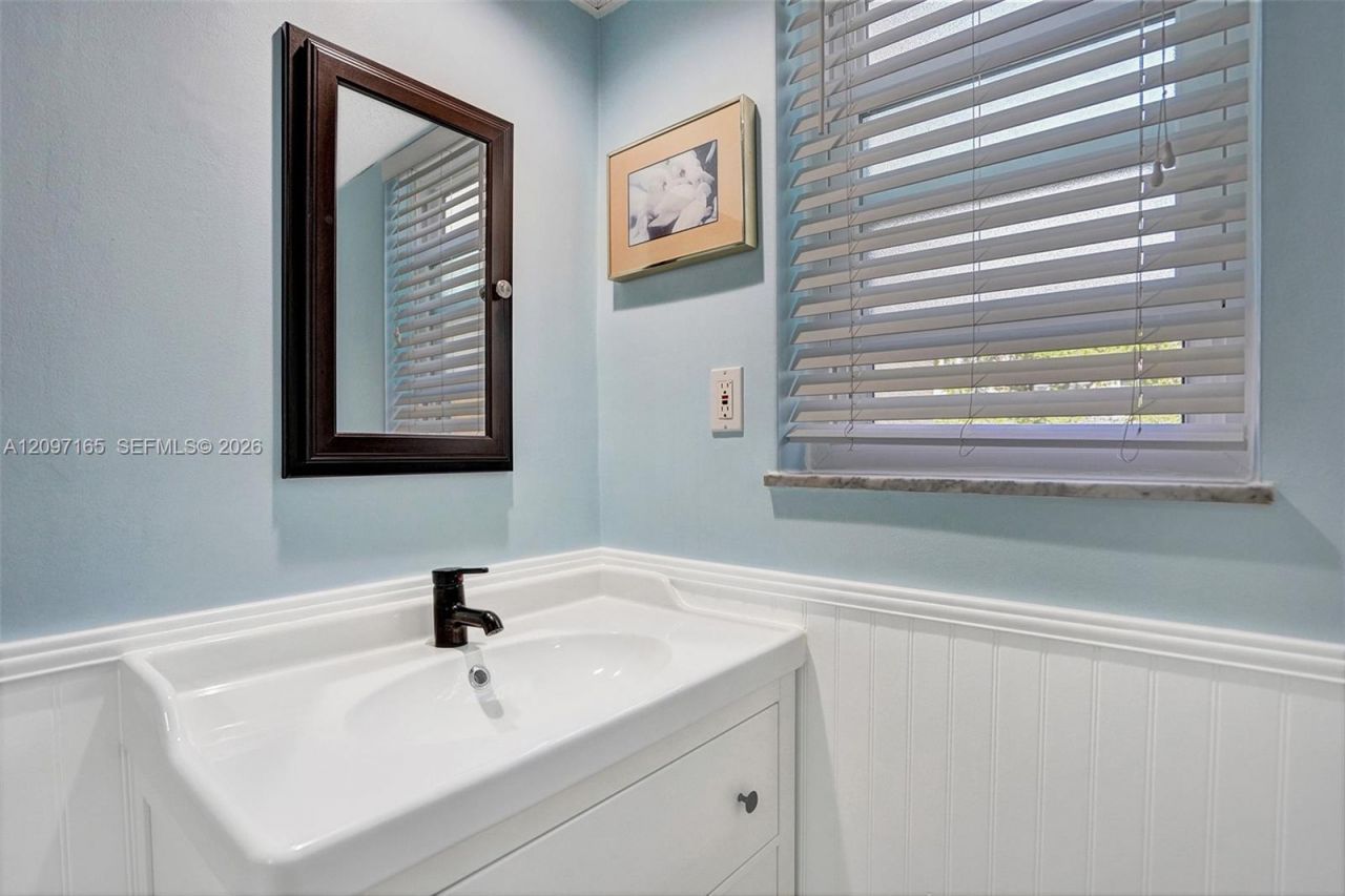 2871 Somerset Dr , Unit 209, Lauderdale Lakes, FL 33311 Photo
