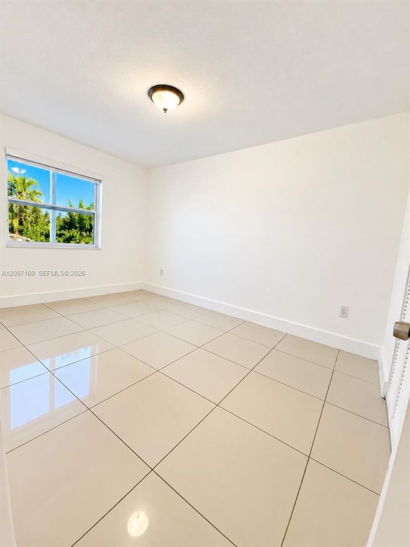 3024 NW 55th St , Miami, FL 33142 Photo