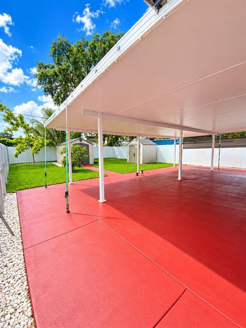 3024 NW 55th St , Miami, FL 33142 Photo