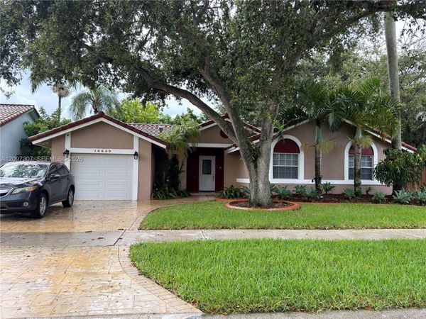 14650 SW 161st St , Miami, FL 33177