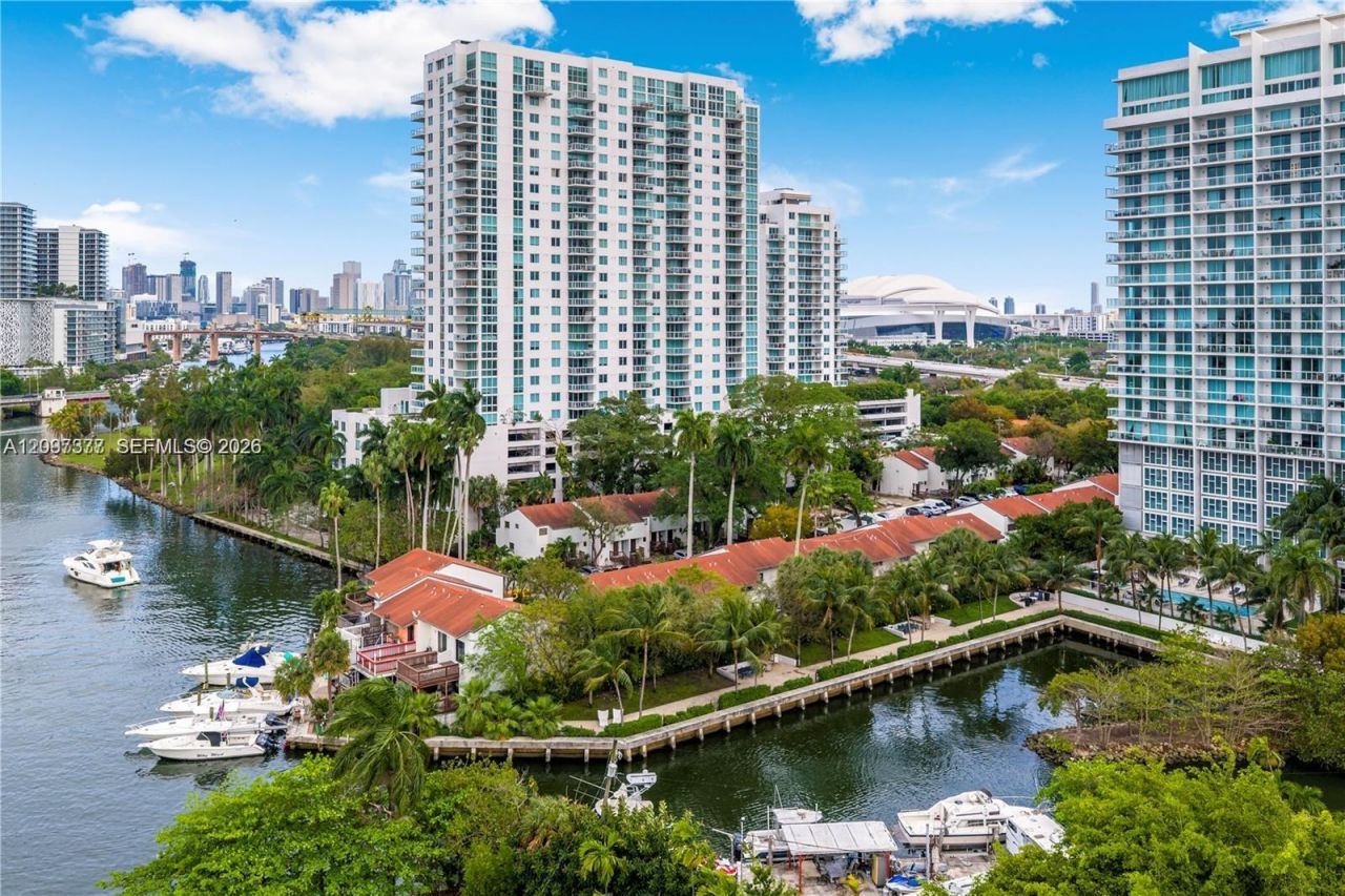1901 NW S River Dr , Unit 30C, Miami, FL 33125 Photo