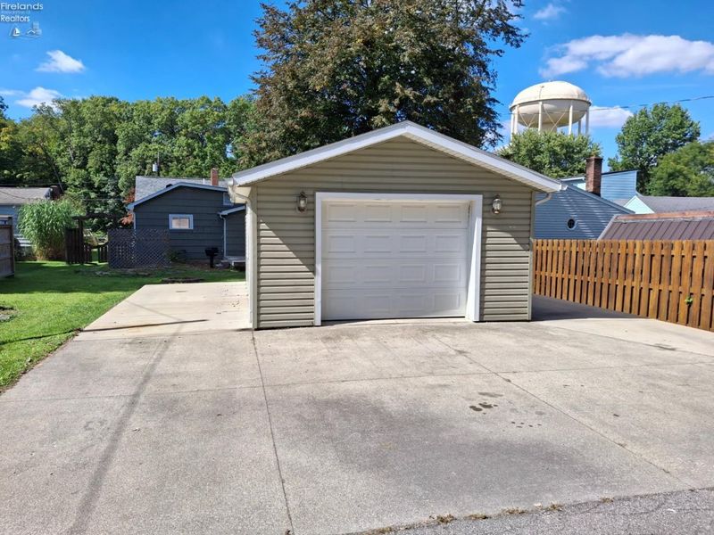 37 Maple Street, Norwalk, OH 44857 Photo 4