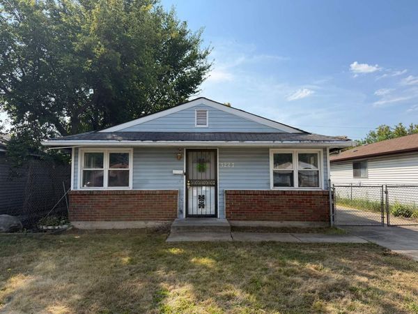 3227 Nelson Avenue , Robbins, IL 60472