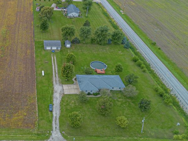 2035 S Berta Road , Braceville, IL 60407