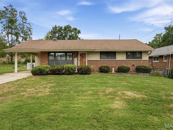 3011 Peal Drive, Mehlville, MO 63125