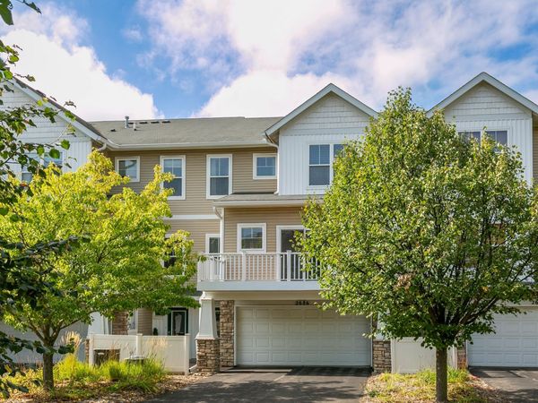 2686 New Century Place E, Maplewood, MN 55119
