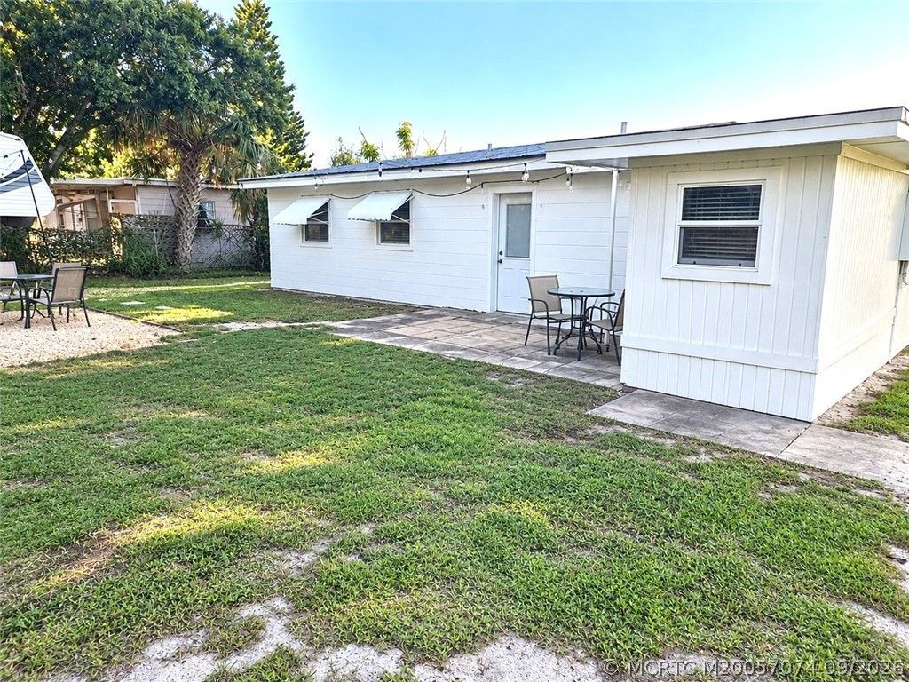 1621 NE Maureen Court Ne, Jensen Beach, FL 34957 Photo