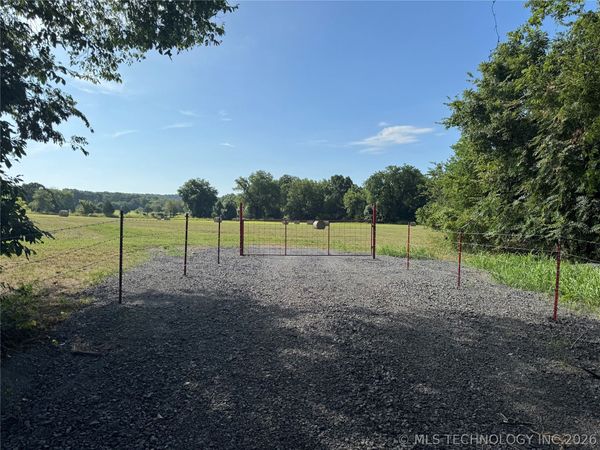 Hwy 62 , Tahlequah, OK 74464
