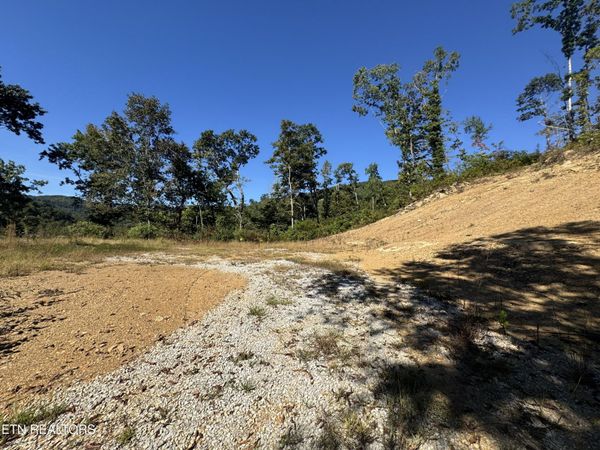 2774 Stanley Creek Rd, Oneida, TN 37841