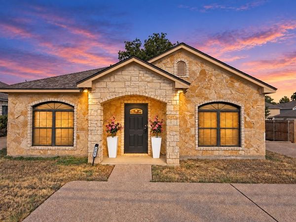 221 Gurley Lane , Waco, TX 76706