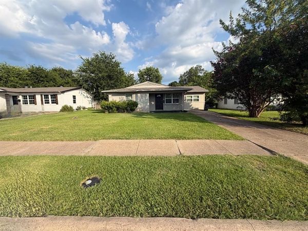 2740 Blue Ridge Drive , Mesquite, TX 75150