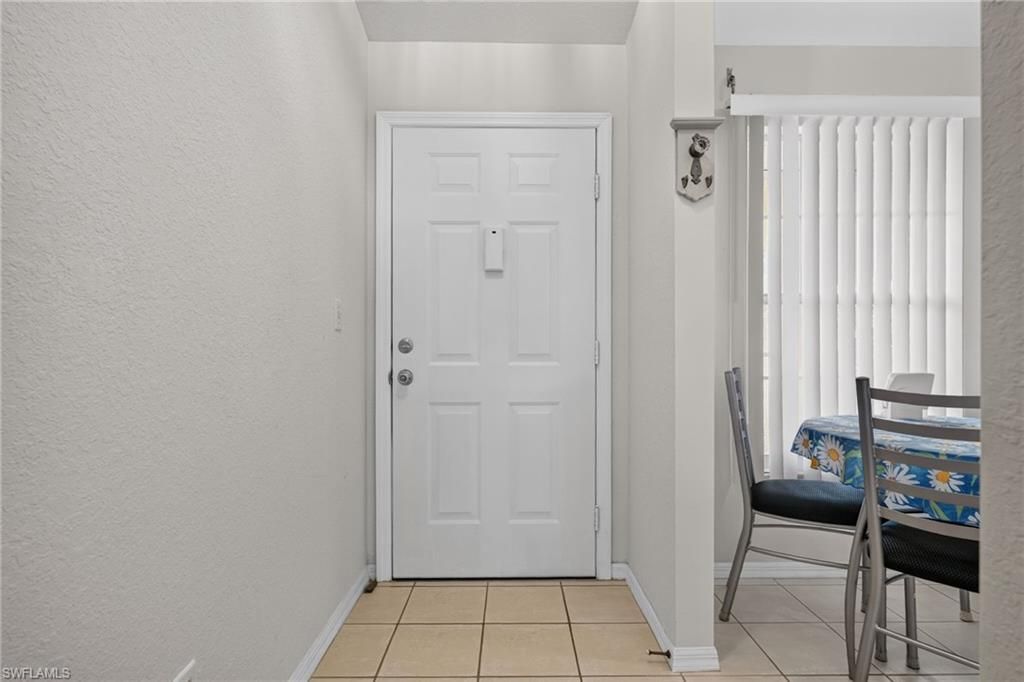3245 Cypress Glen Way, Unit 518, Naples, FL 34109 Photo