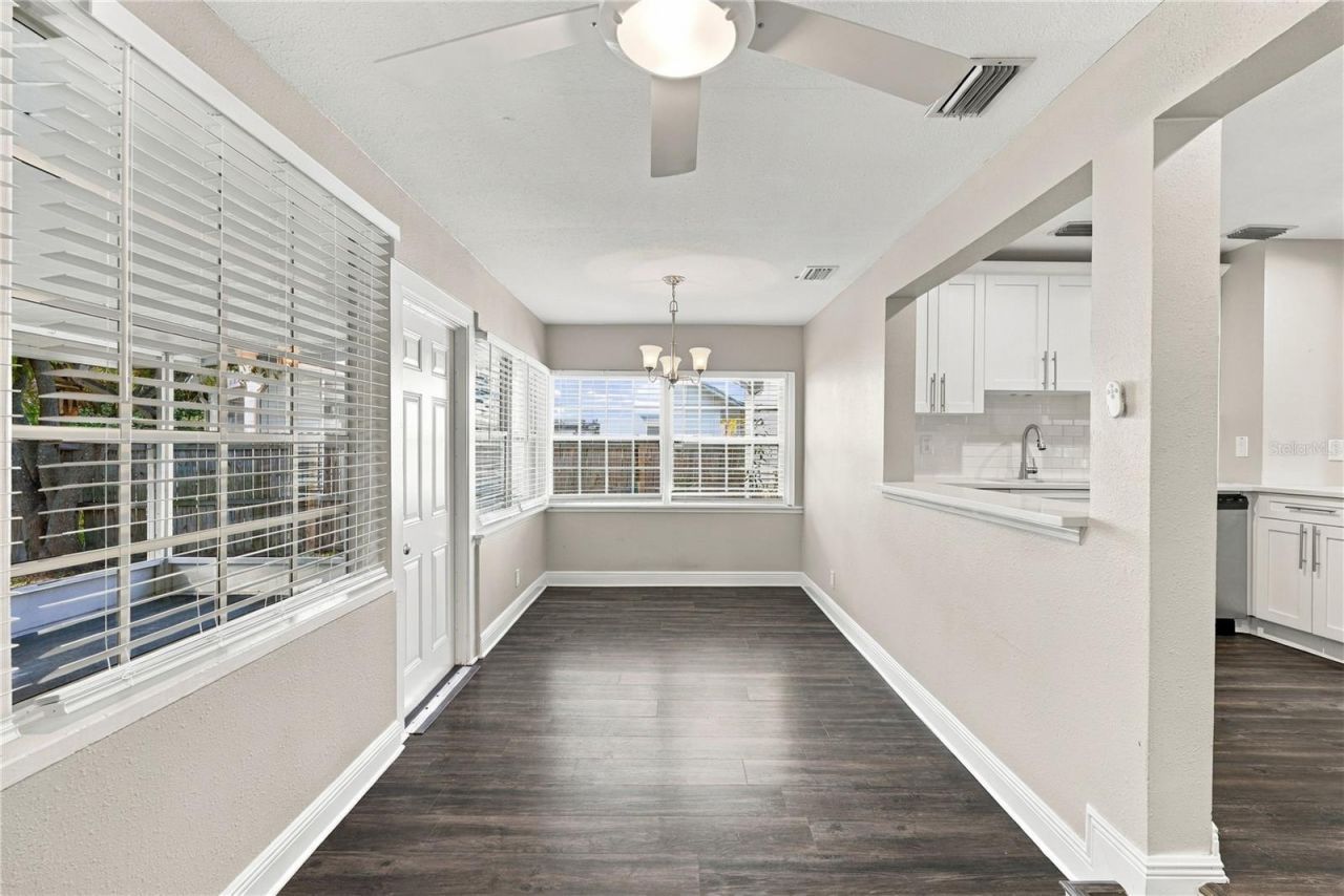 3184 11th Avenue N, Saint Petersburg, FL 33713 Photo