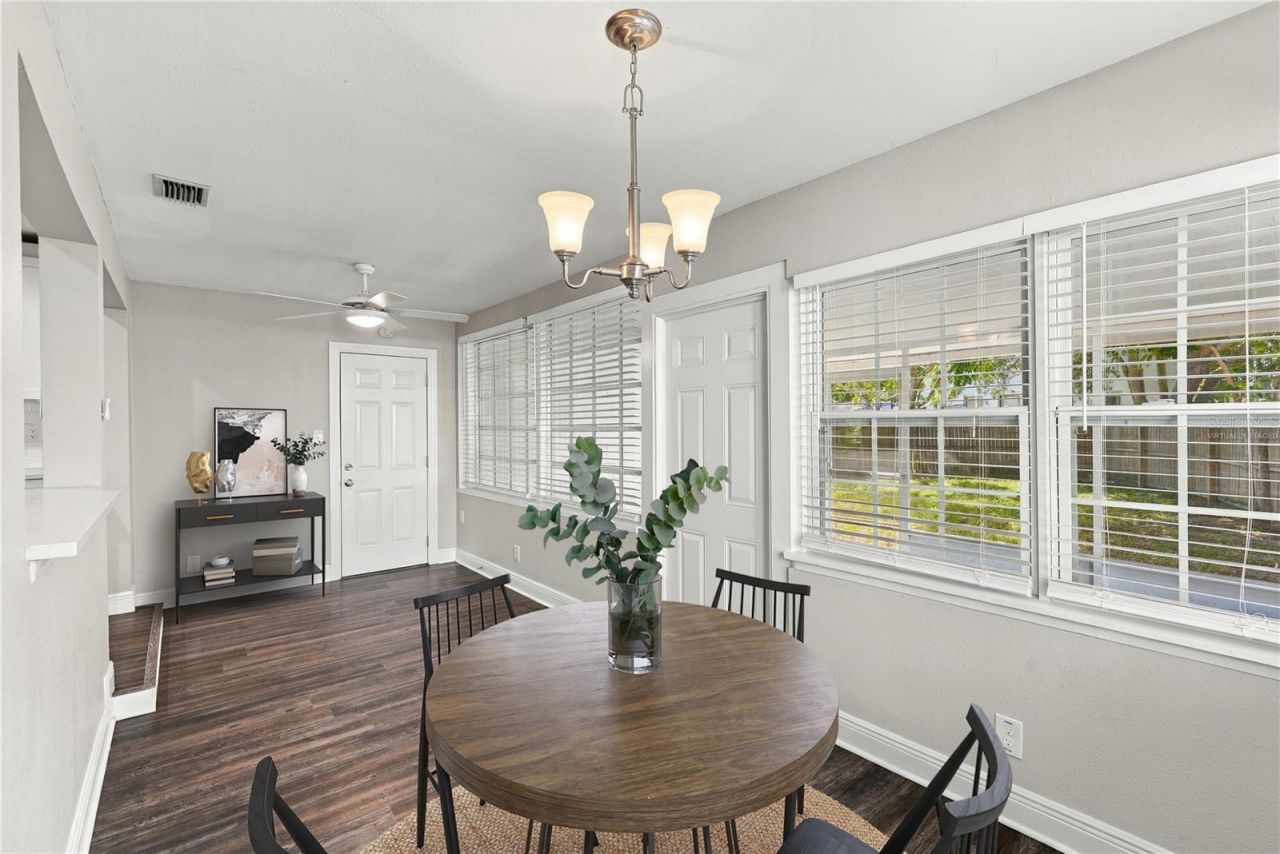 3184 11th Avenue N, Saint Petersburg, FL 33713 Photo