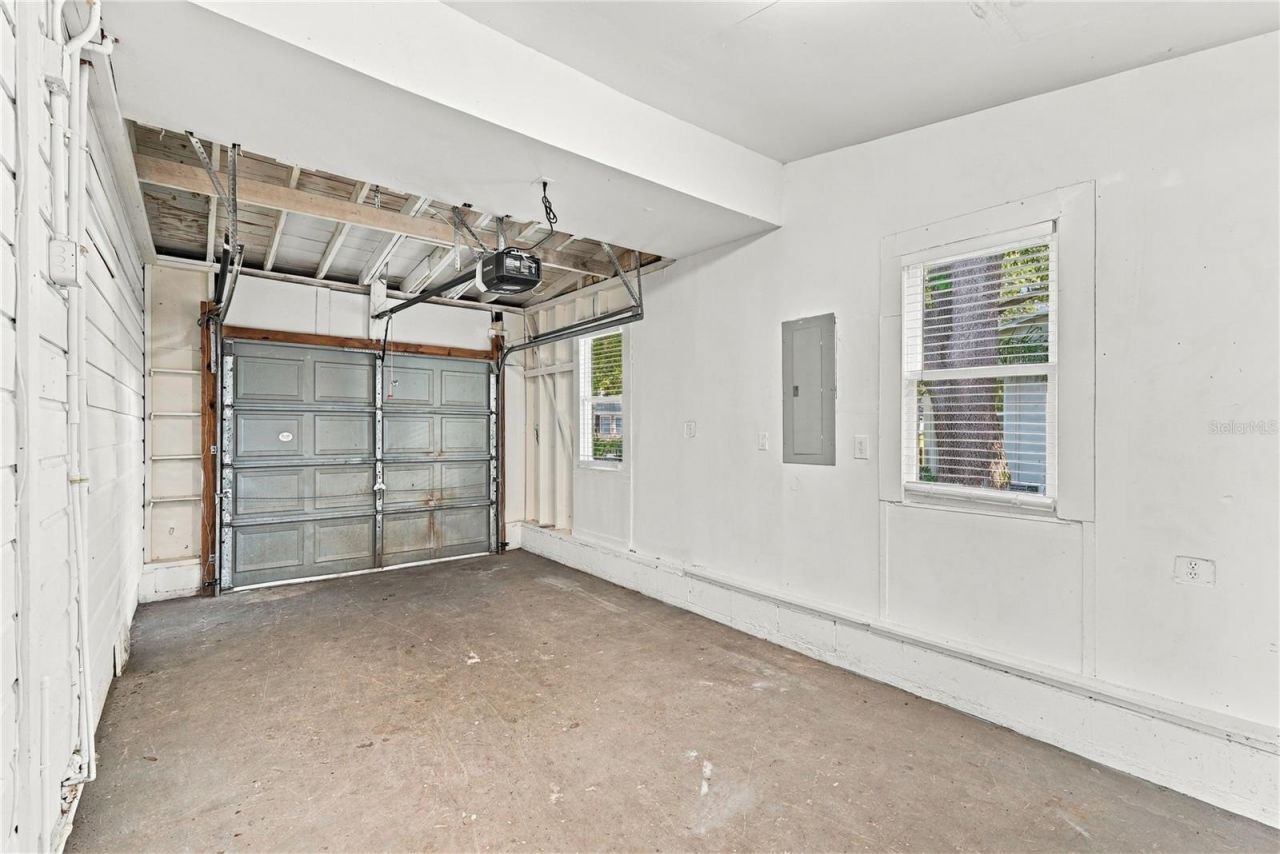 3184 11th Avenue N, Saint Petersburg, FL 33713 Photo