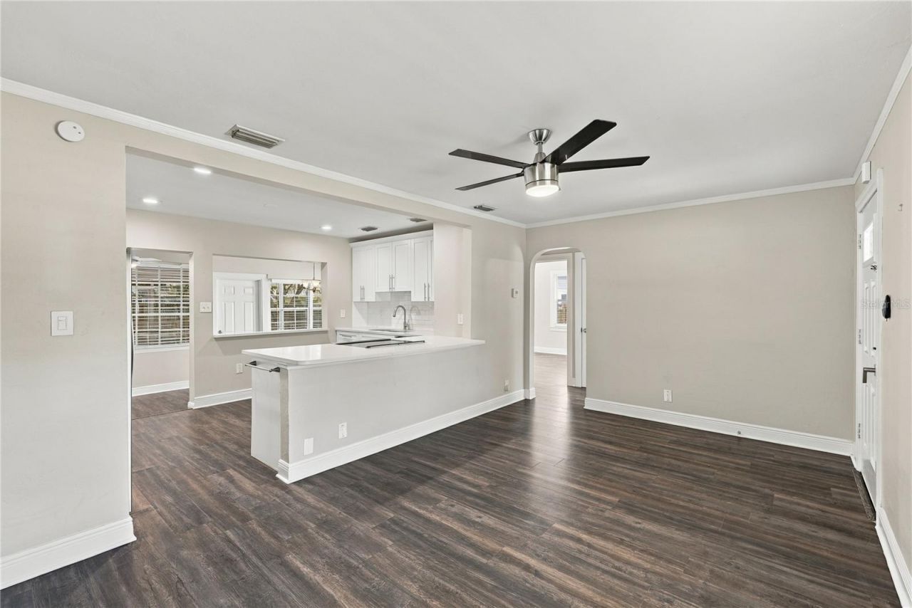 3184 11th Avenue N, Saint Petersburg, FL 33713 Photo