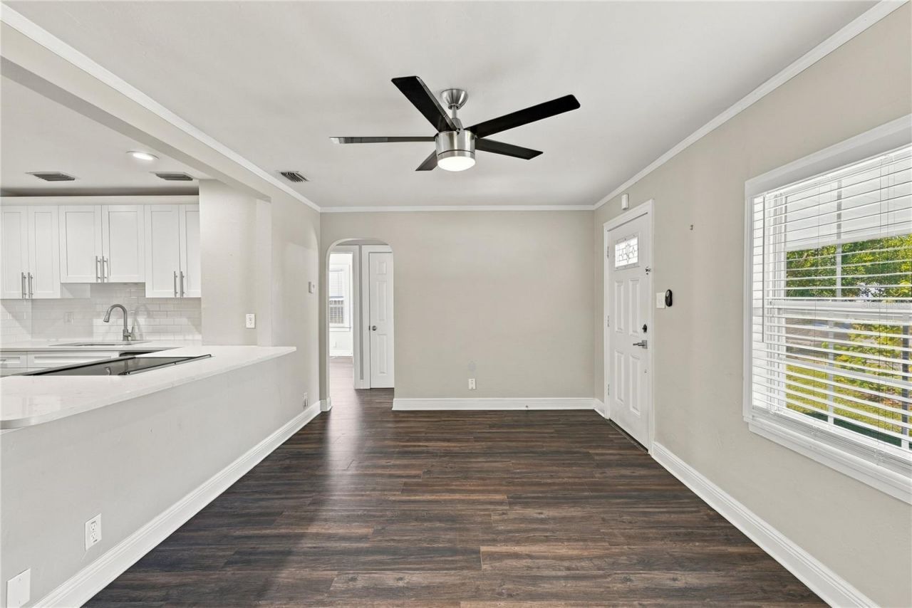 3184 11th Avenue N, Saint Petersburg, FL 33713 Photo