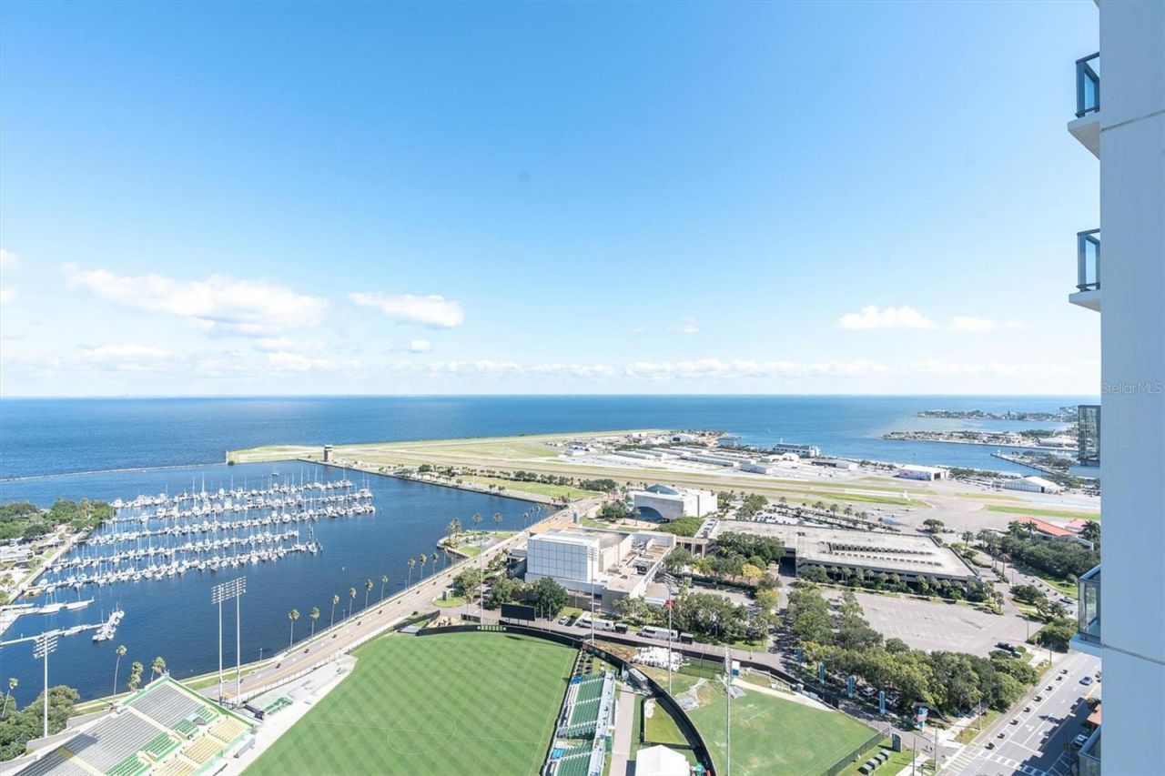 301 1st Street S, Unit 3003, Saint Petersburg, FL 33701 Photo