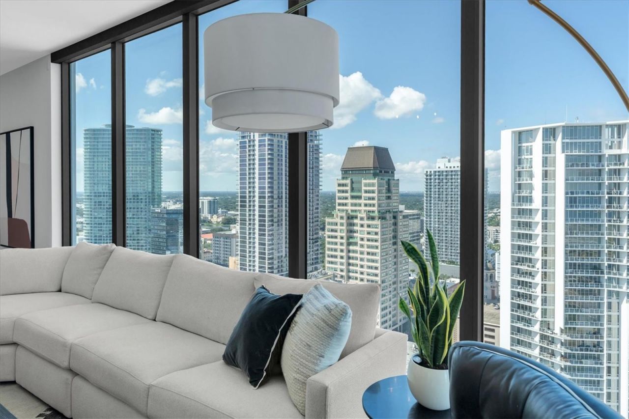 301 1st Street S, Unit 3003, Saint Petersburg, FL 33701 Photo