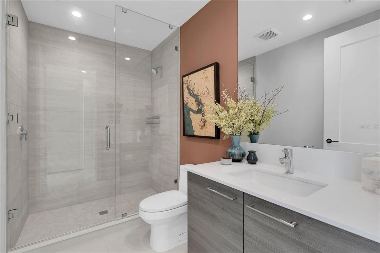 301 1st Street S, Unit 3003, Saint Petersburg, FL 33701 Photo
