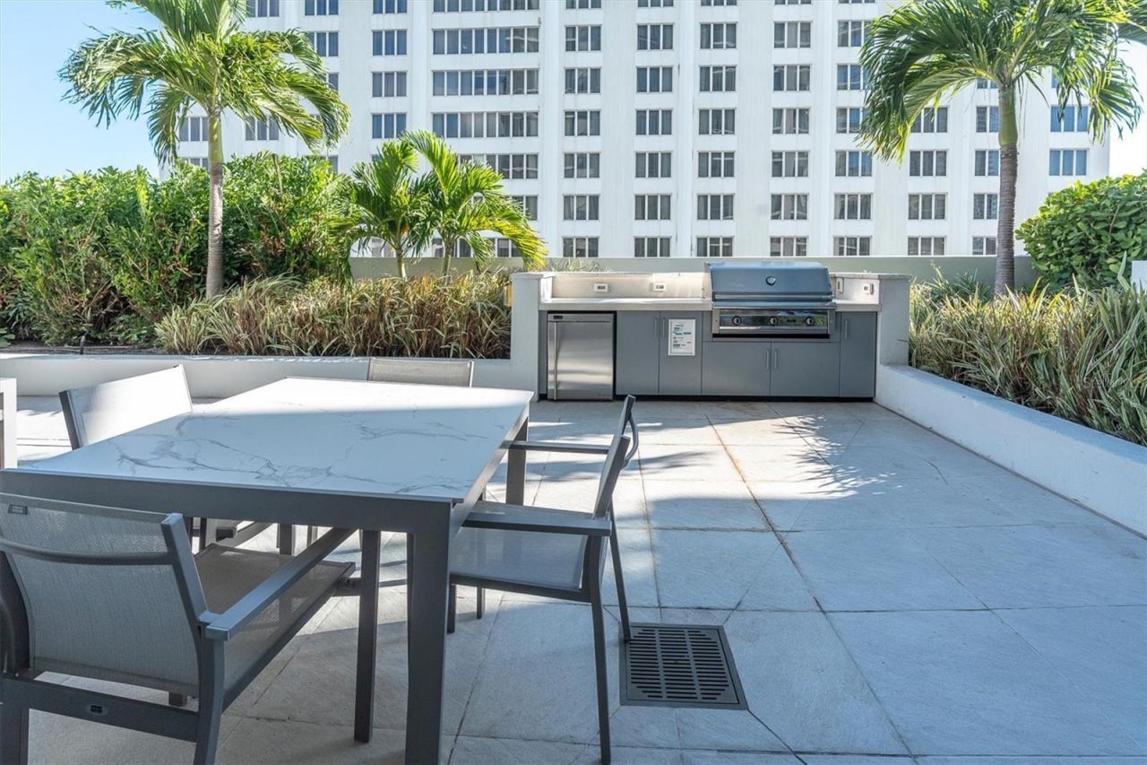 301 1st Street S, Unit 3003, Saint Petersburg, FL 33701 Photo