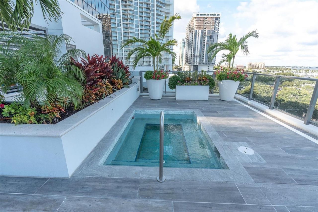 301 1st Street S, Unit 3003, Saint Petersburg, FL 33701 Photo