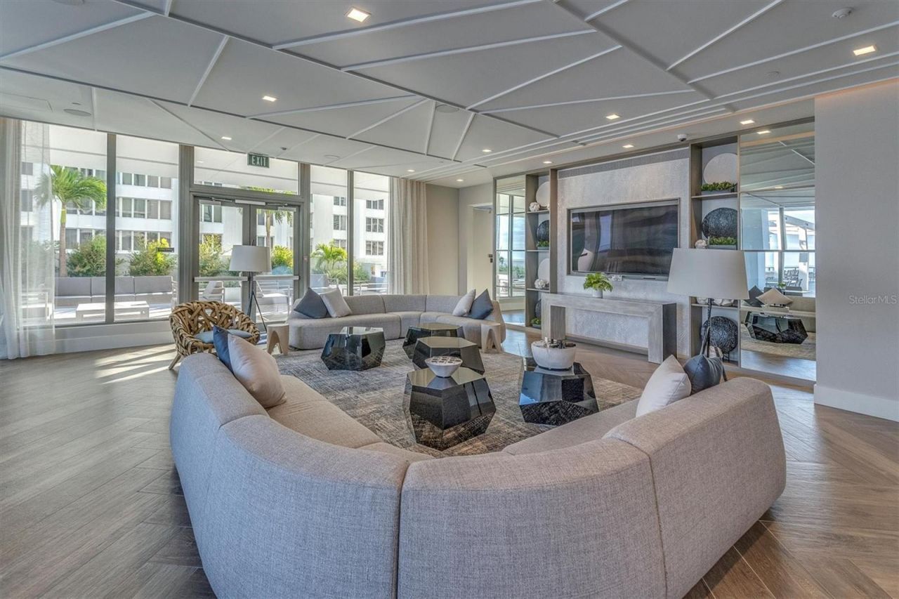 301 1st Street S, Unit 3003, Saint Petersburg, FL 33701 Photo