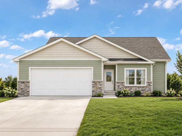 1224 Stone Lane, Waverly, IA 50677