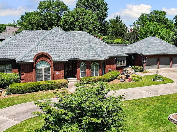 4504 W Cedar Brooke Lane , Rogers, AR 72758
