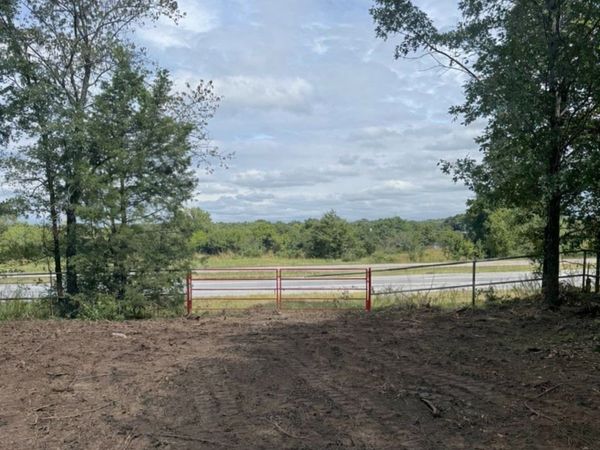 Hwy 62 , Tahlequah, OK 74464