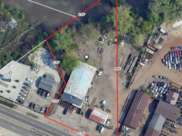 4072 N Dort Highway , Flint, Mi 48506