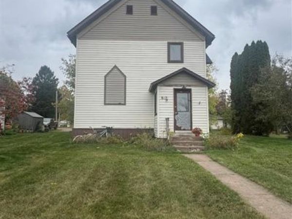 817 Scribner Street, Unit 1&2, Spooner, WI 54801