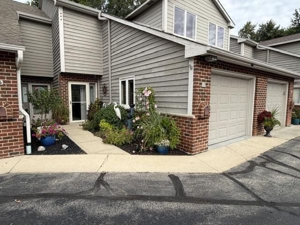 240 Marina COURT, Unit 17, Waterford, WI 53185