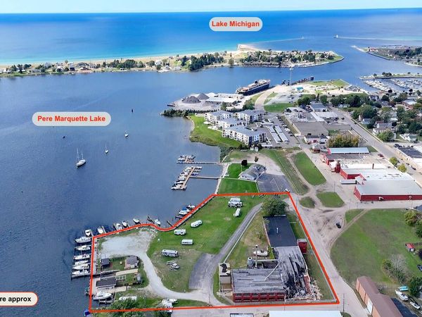 510 E Lake Street, Ludington, MI 49431