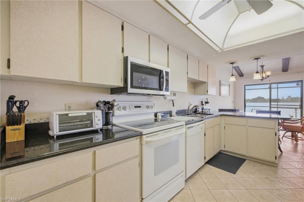 301 SE 18th Ave , Cape Coral, FL 33990 Photo
