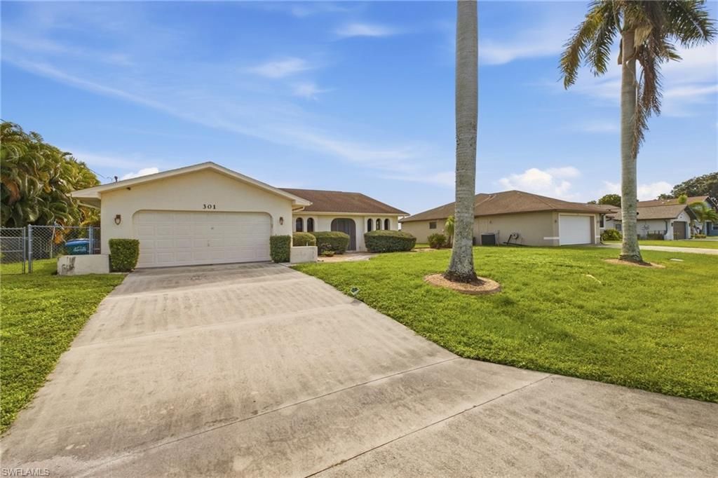 301 SE 18th Ave , Cape Coral, FL 33990 Photo