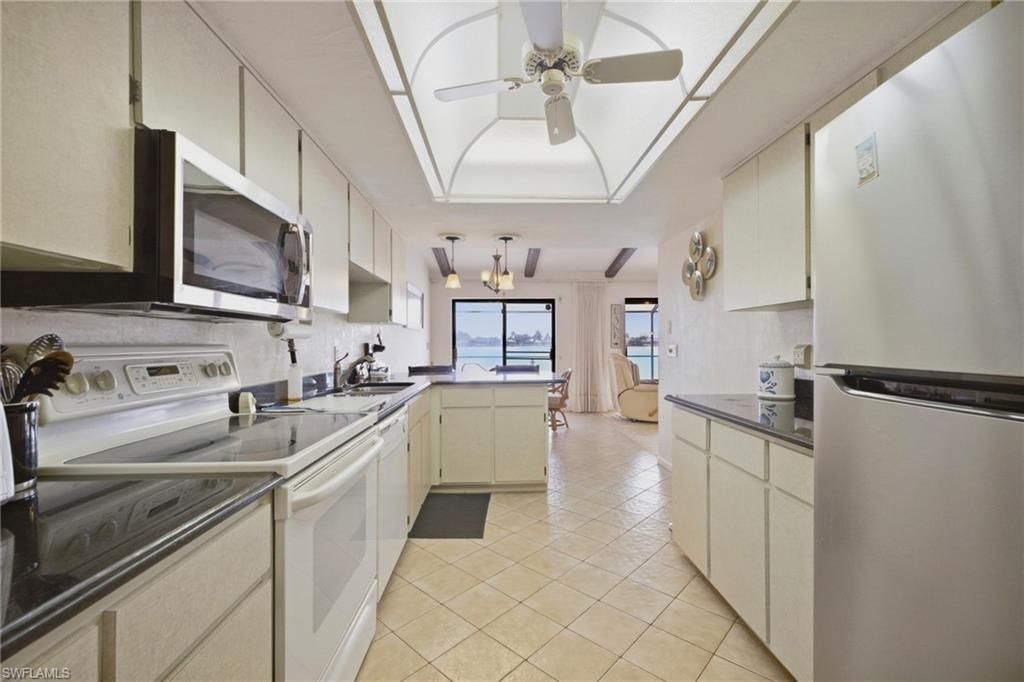 301 SE 18th Ave , Cape Coral, FL 33990 Photo