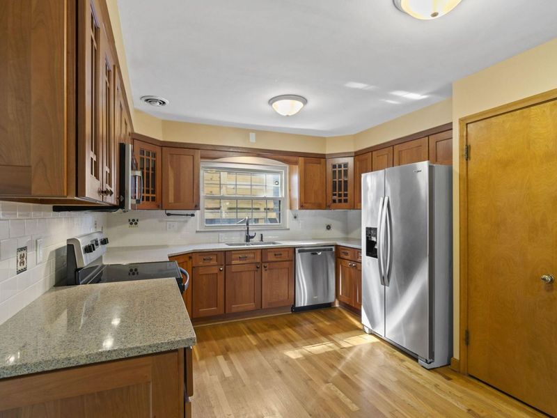 40 S Kellner Road, Columbus, OH 43209 Photo 5