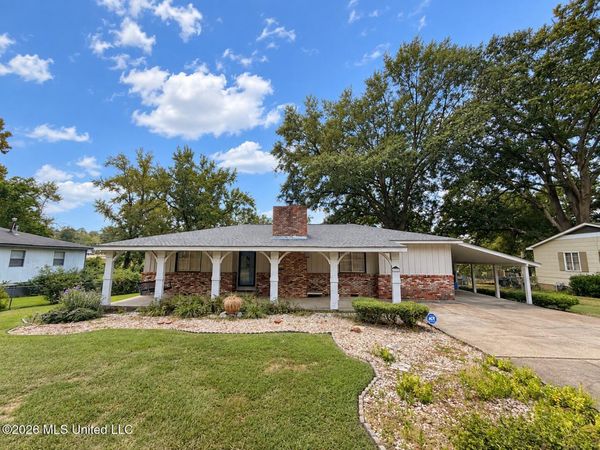 2045 Carolyn Lane, Pearl, MS 39208