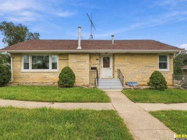 682 Chestnut Street, Syracuse, NE 68446