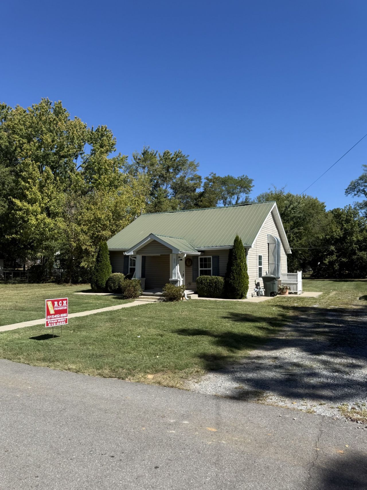 201 Dollar Ave, Portland, TN 37148 Main Photo