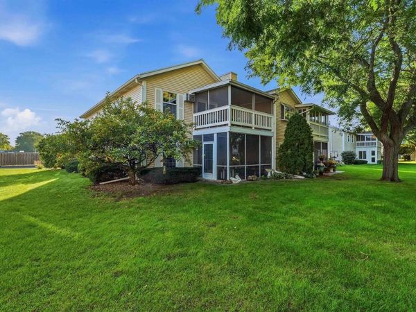 2362 WISCONSIN STREET, Oshkosh, WI 54901
